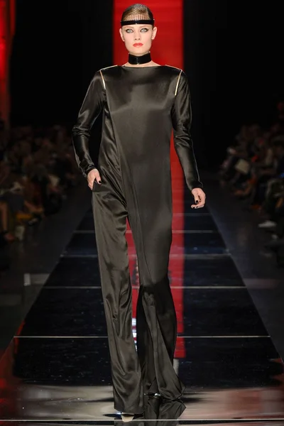 Look 15